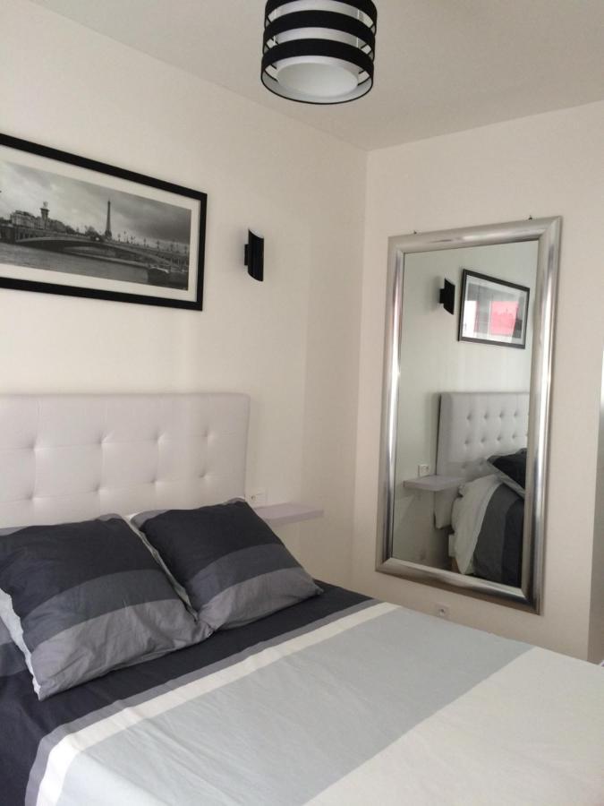 Near Eiffel Tower - Beautiful Flat Apartment Париж Екстериор снимка
