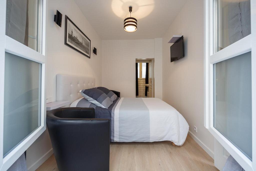 Near Eiffel Tower - Beautiful Flat Apartment Париж Екстериор снимка